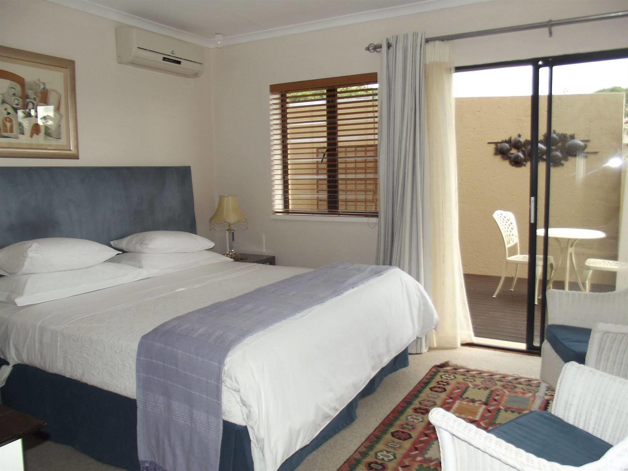 Hotel Linkside 2 Self-Catering Mossel Bay Esterno foto